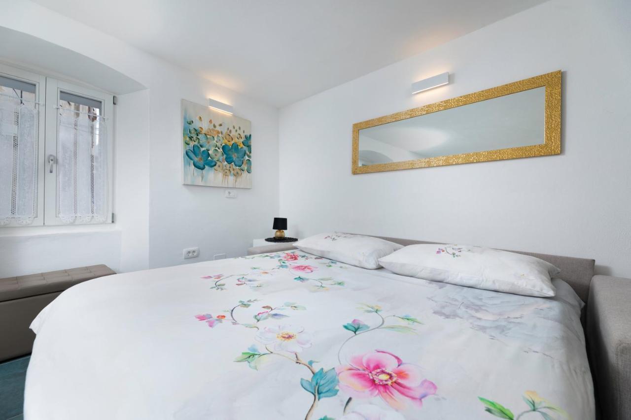 Studio, 70 Steps From The Beach Baska  Exterior photo
